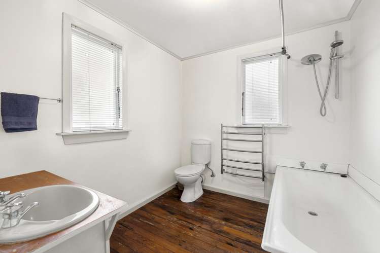 15 East Street Raglan_12