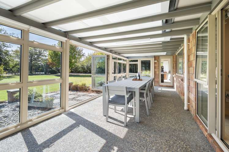 98 Polson Hill Drive Aokautere_12