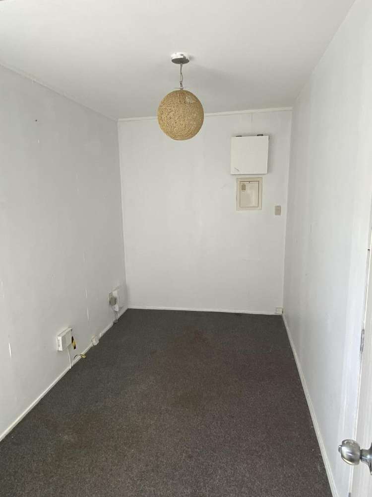 8 Freyberg Avenue 10695_12