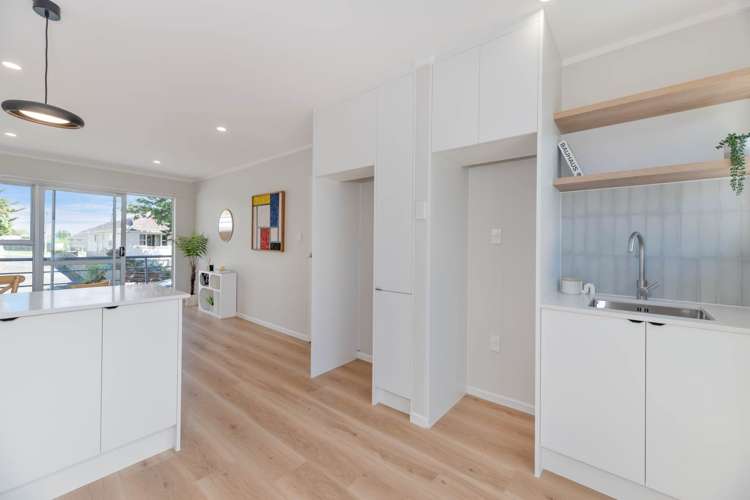 13/19A Verbena Road Birkdale_6