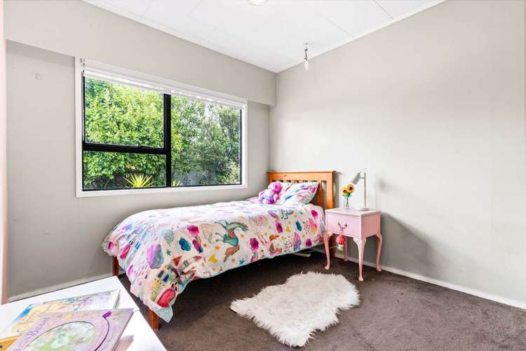 2/3 Price Crescent Mount Wellington_12