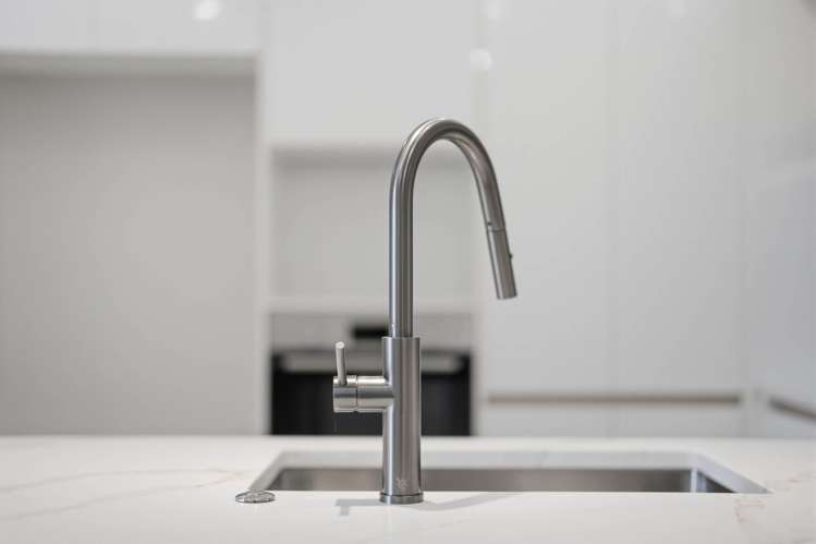 17 Karaka Village Parade Karaka_12