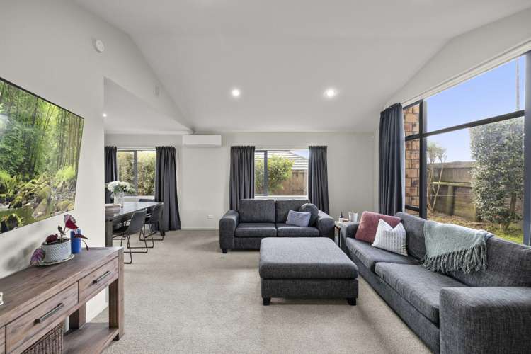 44 Falcon Drive Welcome Bay_7