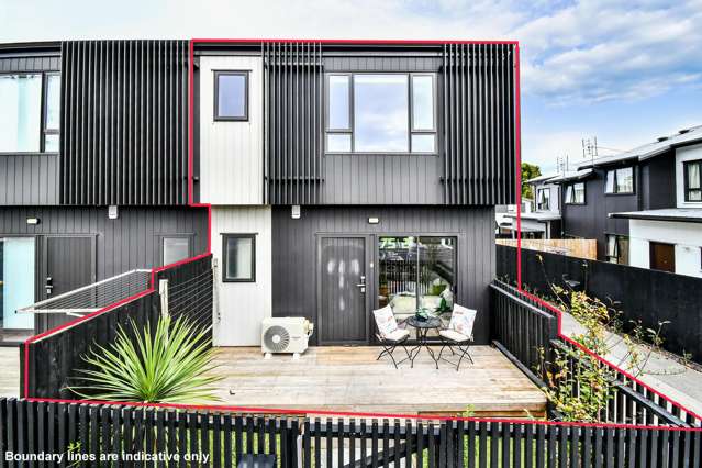 2/75 McAnnalley Street Manurewa East_3