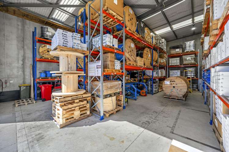 8/11 Orbit Drive Albany_7