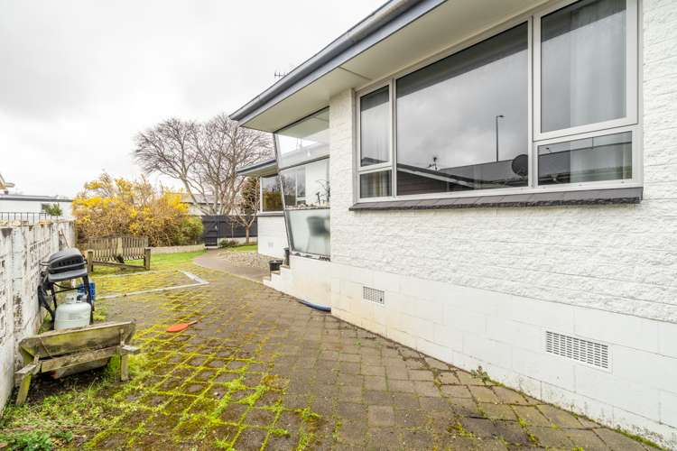 206 Bamborough Street Richmond_17