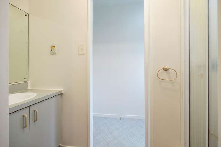 1/21a Fifth Avenue Mount Albert_15