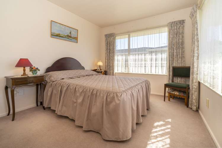 29 Stead Crescent Stoke_15