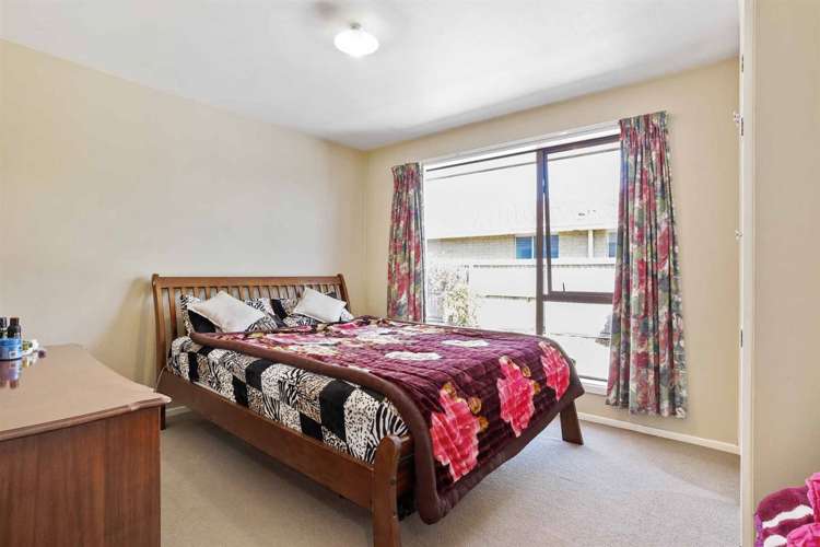 74 Denise Crescent Hornby_10