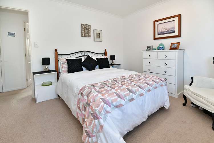 19 Raabia Close Parakai_13