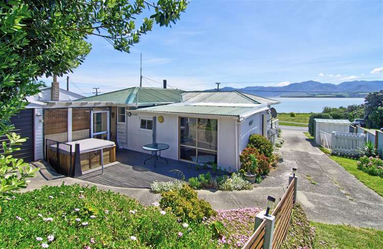 18 Lake Ferry Road Lake Ferry_15