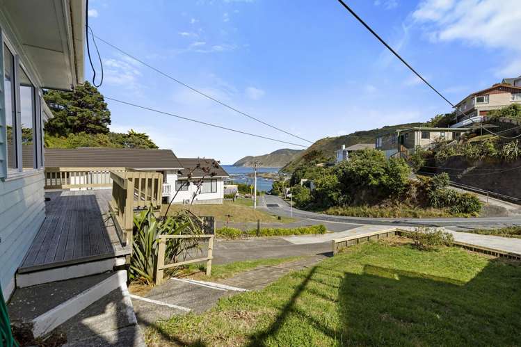 F1/165 Severn Street Island Bay_24