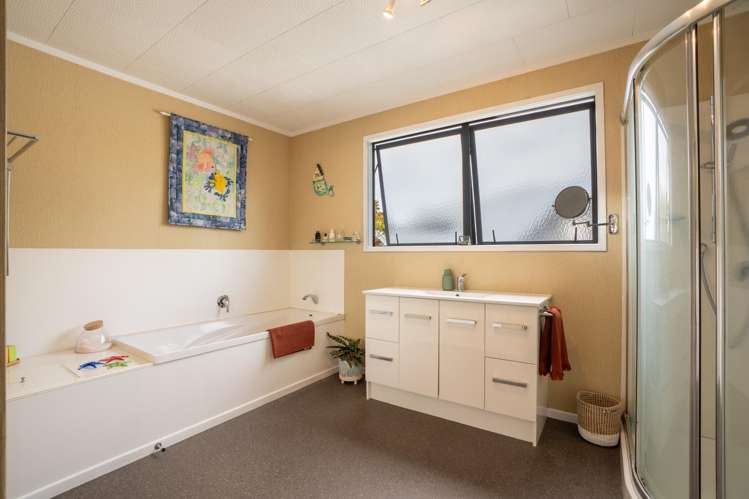 13 Houhere Place Pukete_13