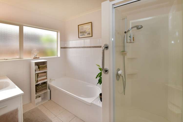 15 Kath Hopper Drive Orewa_11