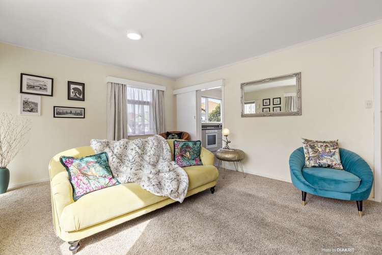 7/139 Queens Drive Lyall Bay_1