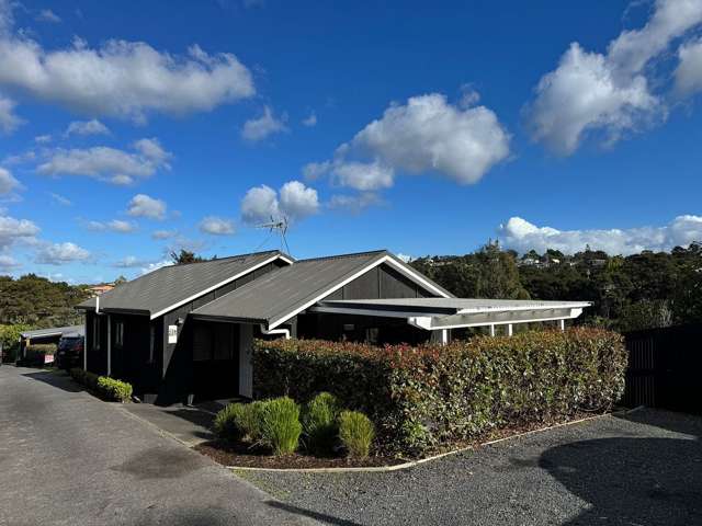 Charming 3BR Home in Torbay!