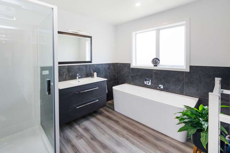 56 Pharazyn Street Feilding_11