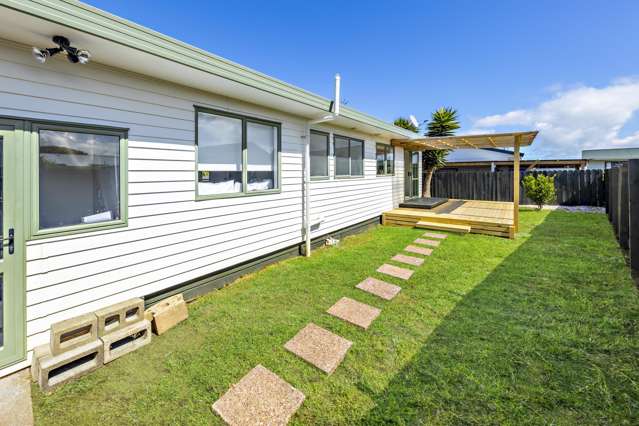 32 Barneys Farm Road Clendon Park_3