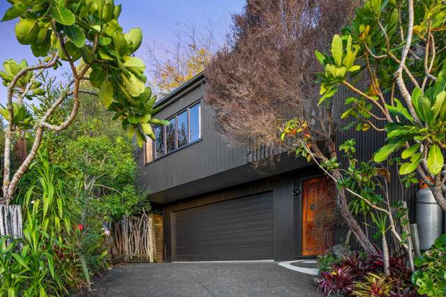 Experience Coastal Living at Its Finest!
