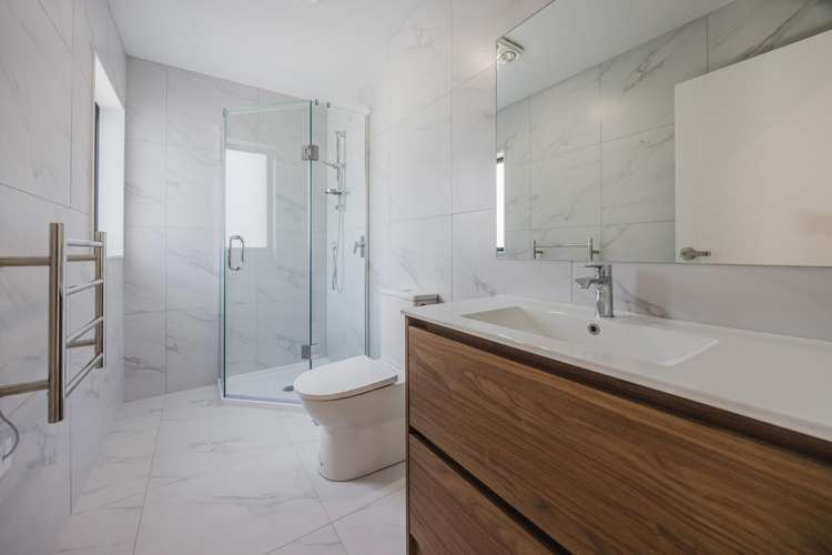 11E & 11F Glenfinn Place Massey_11