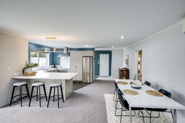 Stylish and Private Oasis in Napier