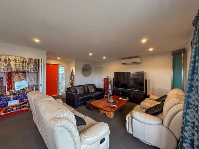 7 Kara Place 11213_2