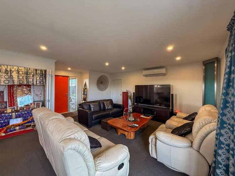 7 Kara Place 11213_2