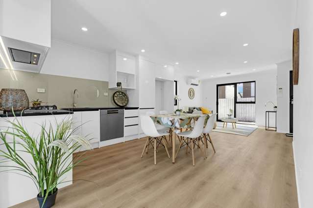 8B Gardiner Grove Mangere East_4