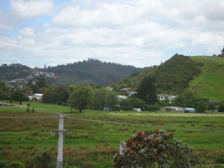 82 Ocean Beach Road Tairua_13