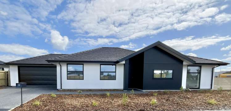 39 Rita Angus Road_0