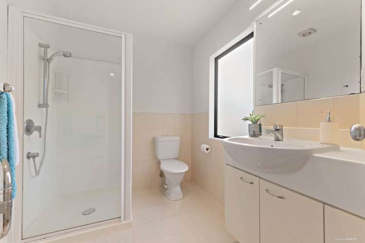 1/19 Langana Avenue Browns Bay_7