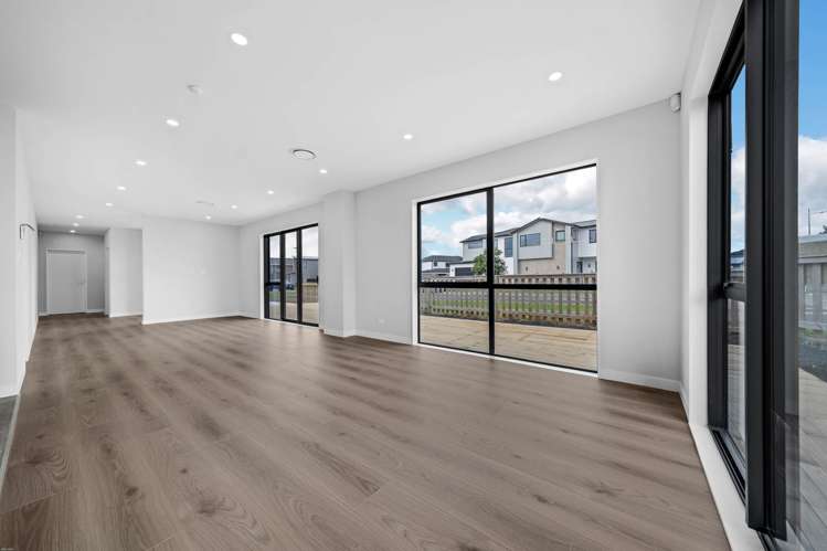 2 Whata Street Clarks Beach_7