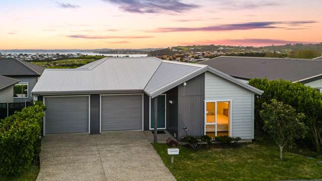 Easy Living with Sea Views