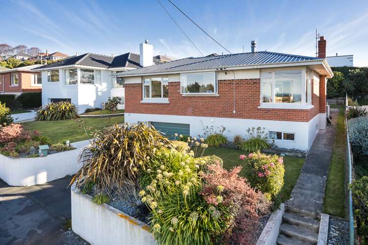 154 Easther Crescent_0