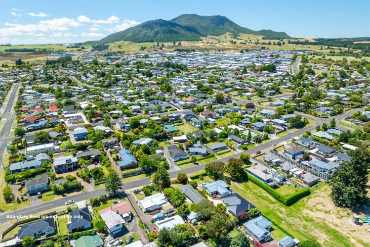 33 Hinekura Avenue Central_24