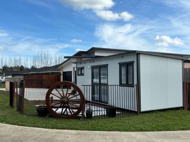 New quality TINY SELF-CONTAINED home