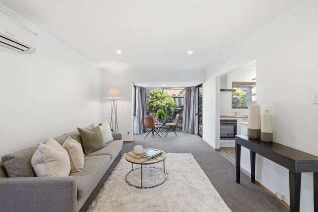 8/4 Broadbent Street Riccarton_3