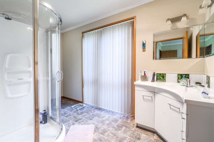 200 Lochiel Branxholme Road Winton Surrounds_14