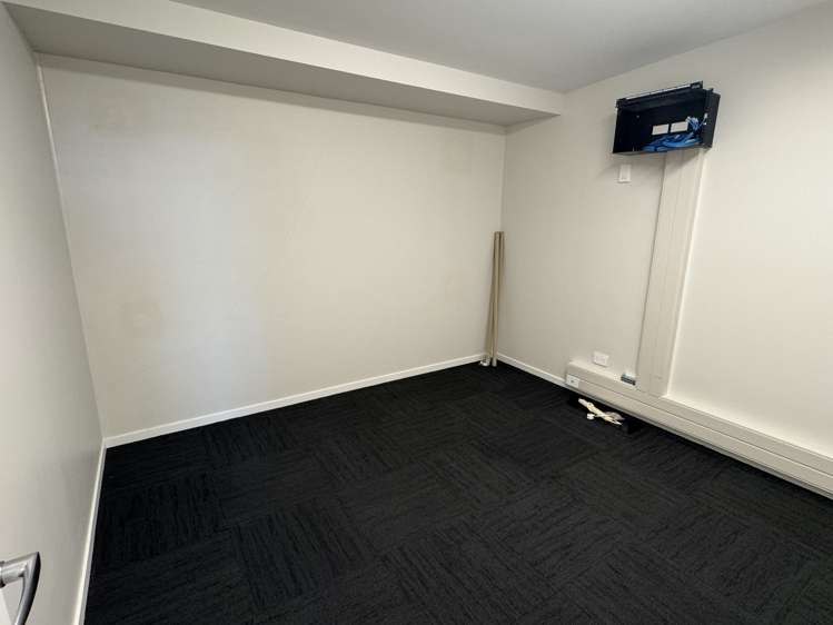 15/3 Oracle Drive Albany_5