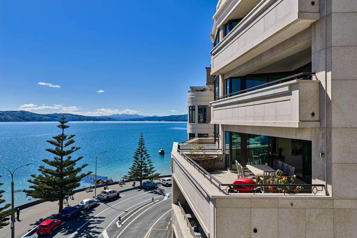 10/166 Oriental Parade_0
