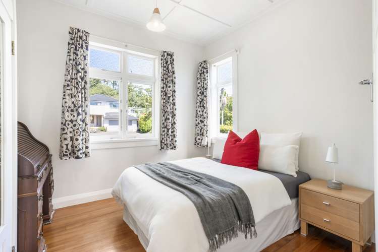 13b Summit Drive Mount Albert_10