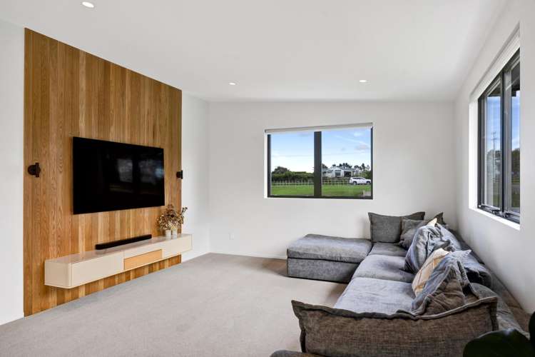 66 Flint Road West Stratford_4