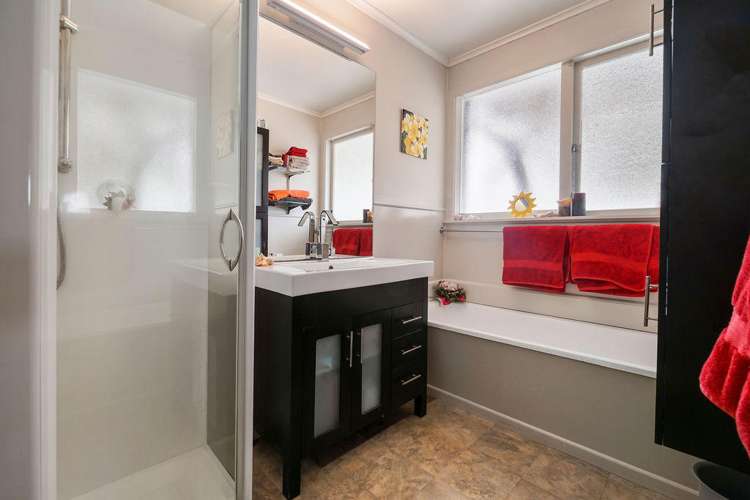 17 Murray Road Te Atatu Peninsula_11