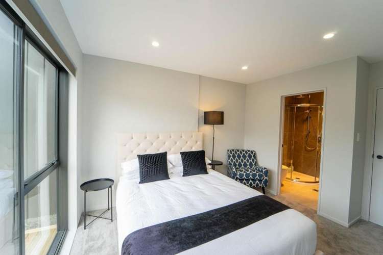 78 Fisher parade 10698_6