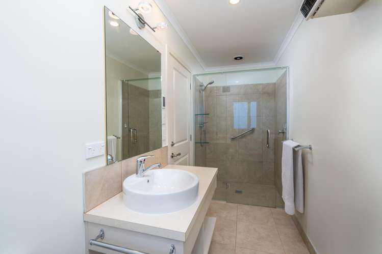 5 Pukenamu Road Rainbow Point_17