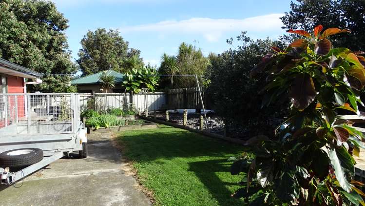 6 Taonui Street Waitarere Beach_6