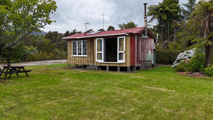 18 Mcgill Street Waimangaroa_11