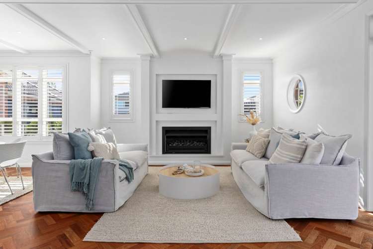 1 Courtneys West Harbour_10