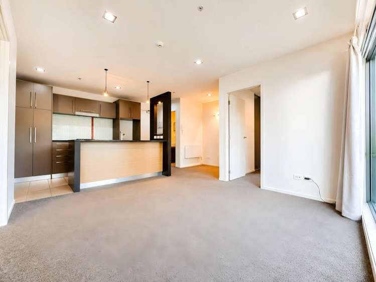 220/4 Wagener Place Mt Albert_9