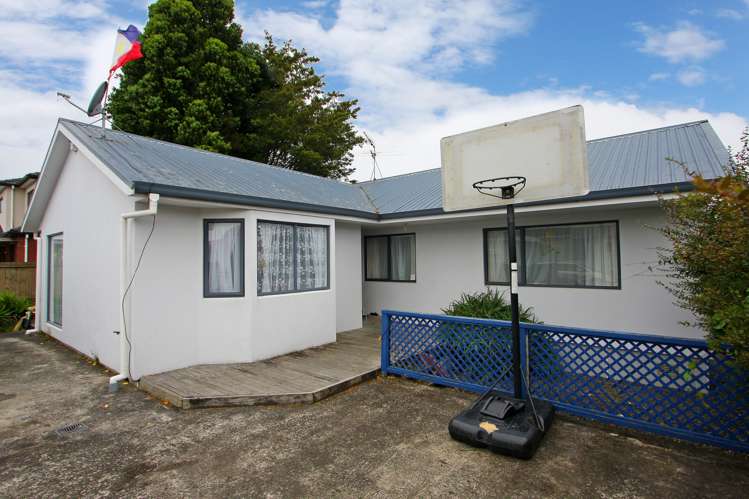 2/49 Clevedon Road Papakura_0